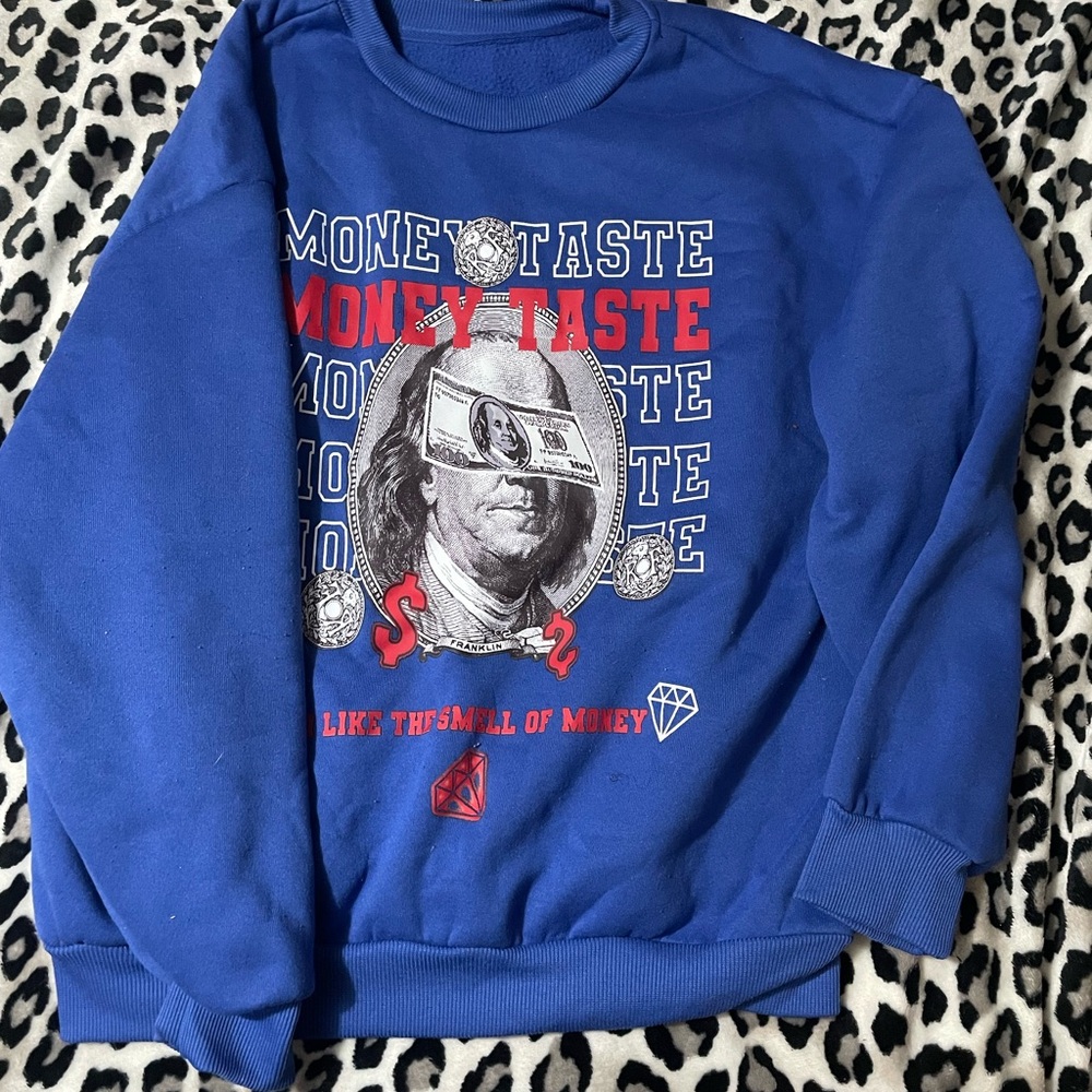 SHEIN Blue Graphic Sweatshirt